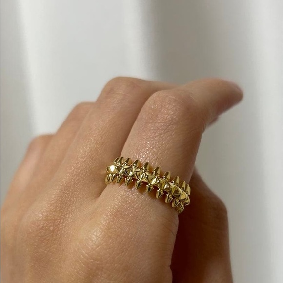 Clash Style Pyramid Ring - Picture 4 of 4